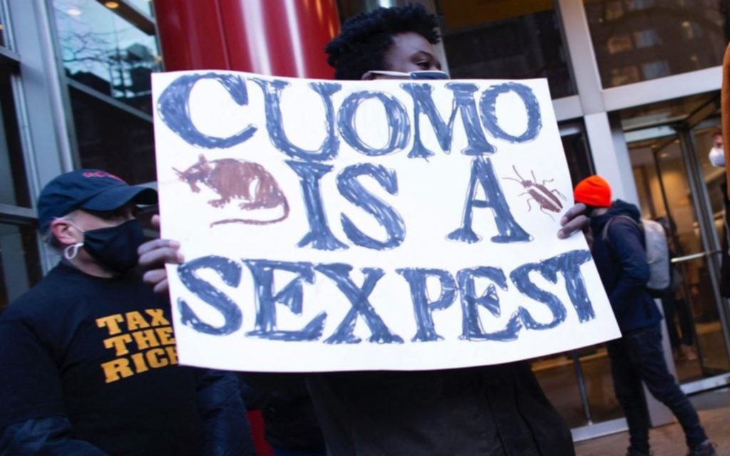 El gobernador Cuomo, más acorralado