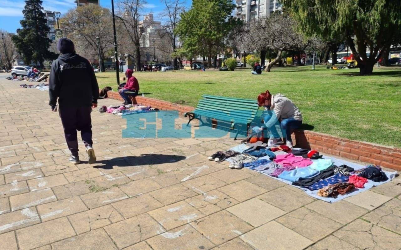 Se debe intervenir ante la toma de la Plaza Italia