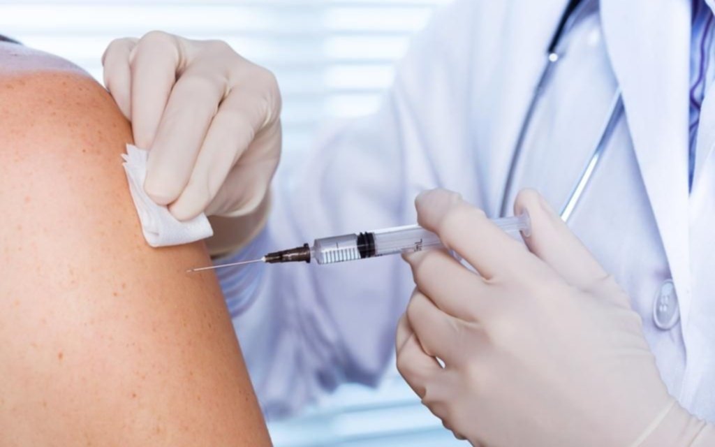 Ante la falta de vacunas se impone testear