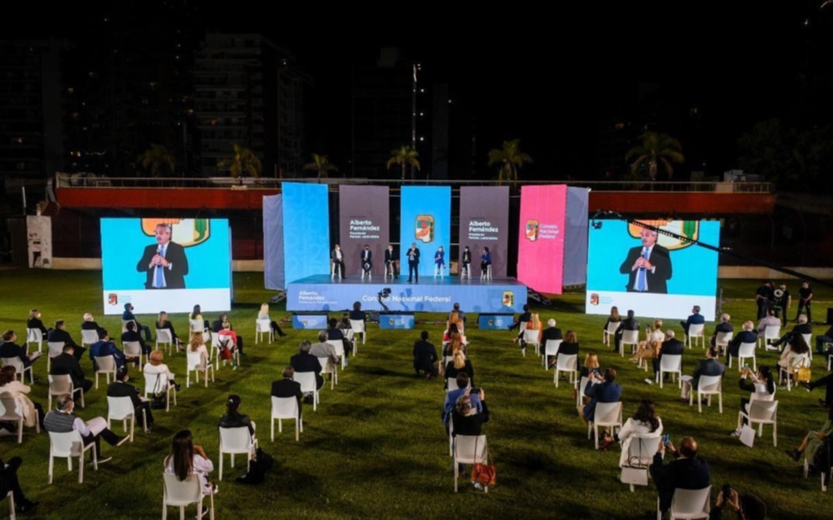 Con críticas a Macri, Alberto F. asumió al frente del PJ