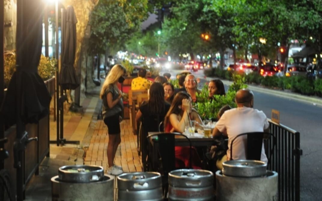 En la Ciudad, preparan operativos para hacer cumplir la restricción de la nocturnidad