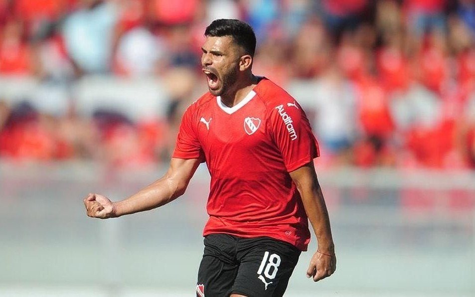 El Rojo recibe al City uruguayo y el Ciclón se mide con Central