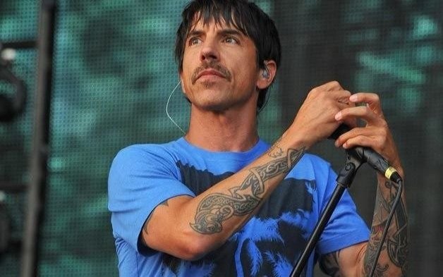 Los Red Hot Chili Peppers venden su catálogo por 140 millones de dólares