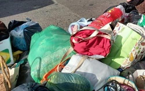 Un proyecto solidario recibe donaciones de abrigos