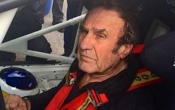Carlos Reutemann evoluciona y fue pasado a una sala común