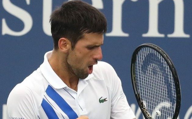 Djokovic batió el récord de Vilas y Delbonis no para