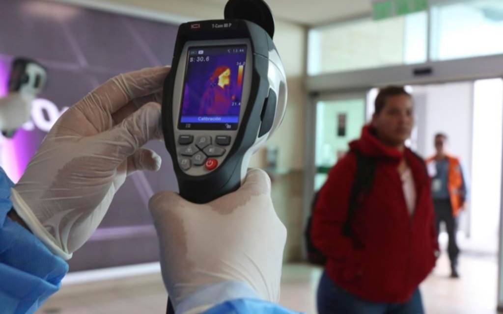 Según Migraciones, más del 30% de las personas que ingresan al país no cumple la cuarentena obligatoria