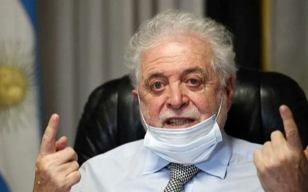 Ginés G. García volvió de España y lo increparon