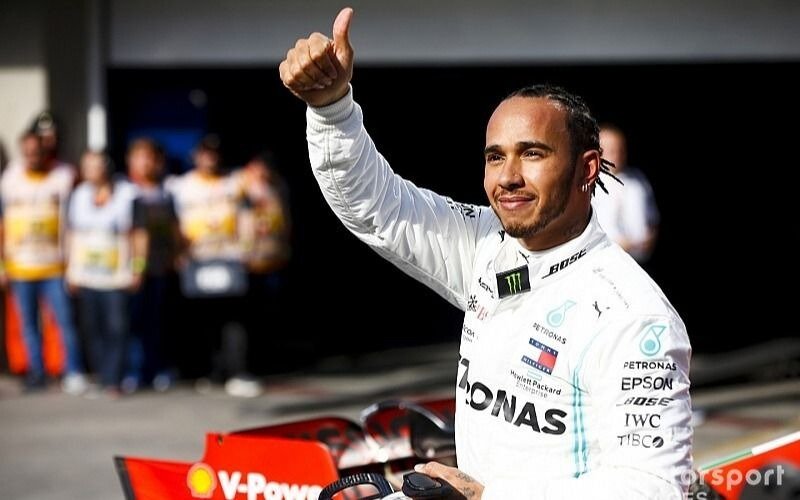 Hamilton dominó en la clasificación en Silvestone