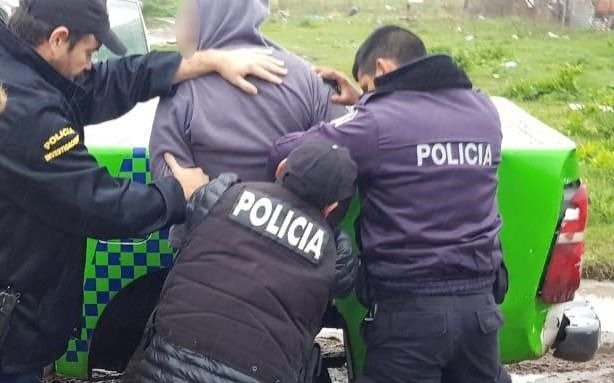 Detuvieron al tío de la joven degollada en el hotel alojamiento