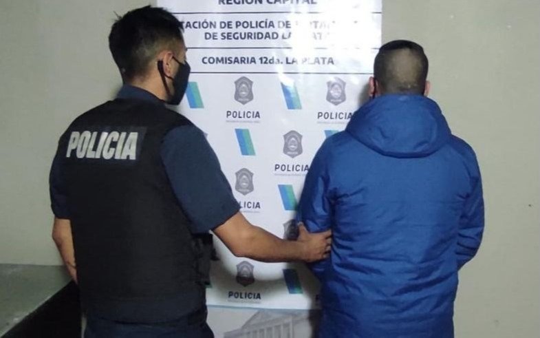 Demorados por intentar agredir a un conductor por un accidente en Villa Elisa