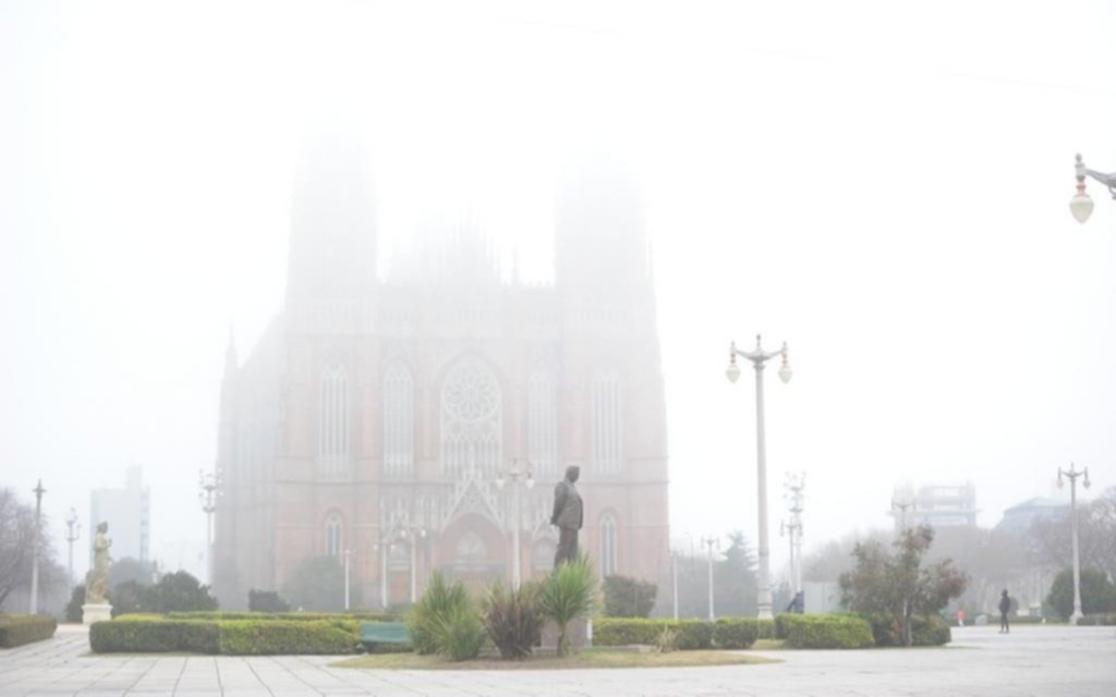 La niebla dominó la Ciudad