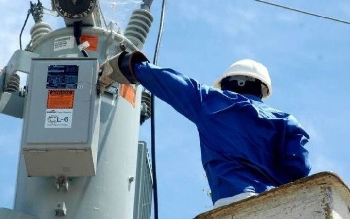 Programan obras en la red de energía eléctrica para mantenimiento y mejoras