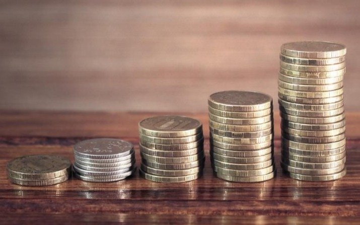 Subirían el salario y el piso de Ganancias