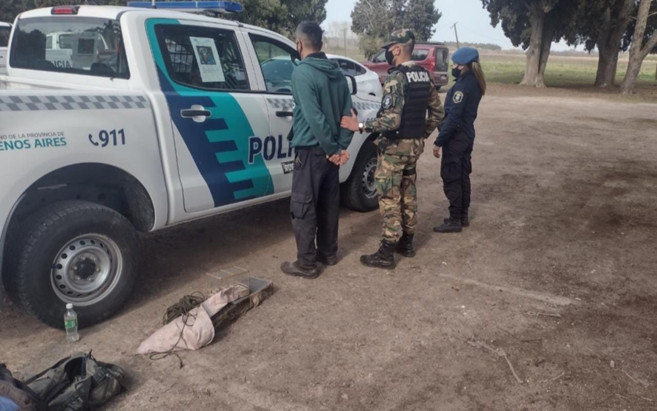 Detenido por la caza ilegal de aves con tramperas en la periferia de la ciudad