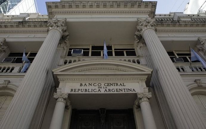 El Banco Central vendió U$S 340 millones para contener al oficial