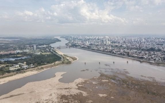 Bajante del río Paraguay pone en jaque a la navegación
