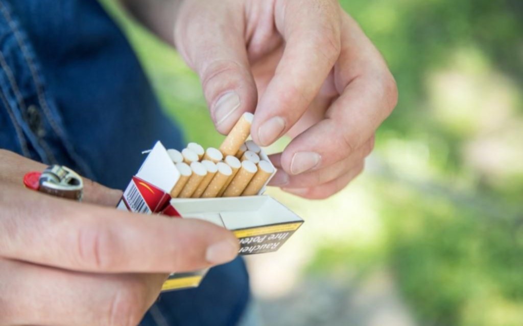 Alertan el retraso para actualizar las imágenes en paquetes de cigarrillos