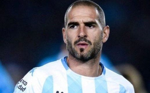 Lisandro López a un paso de convertirse en jugador de Sarmiento