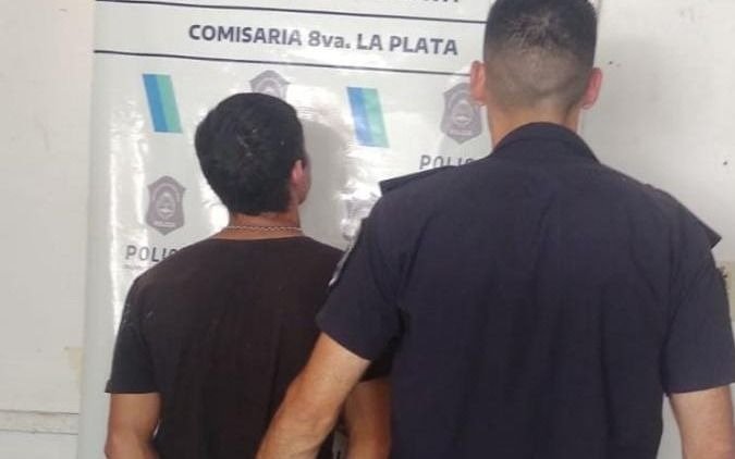 Detienen a un violento por amenazar y golpear a su ex en Altos de San Lorenzo