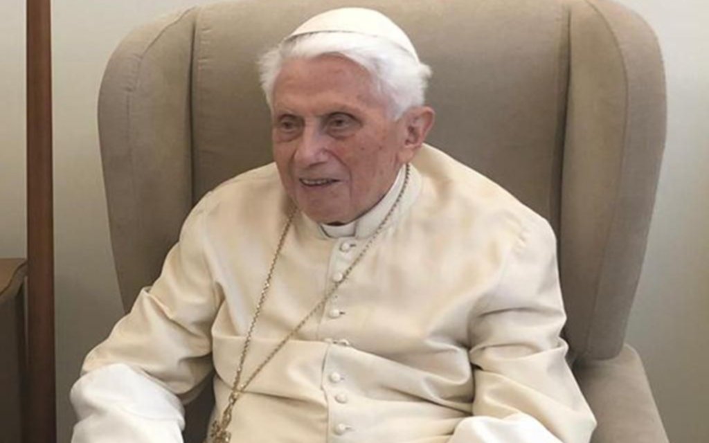 Acusan a Benedicto XVI de inacción en casos de pedofilia en Alemania