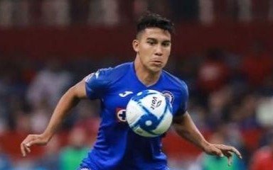Pol Fernández se suma resto del plantel