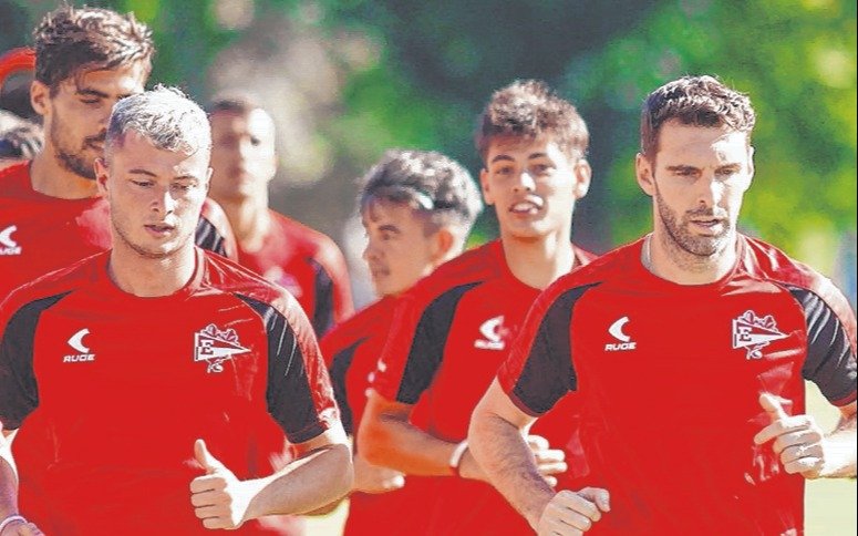 Con novedades, Estudiantes empezó a transitar su última etapa de la pretemporada