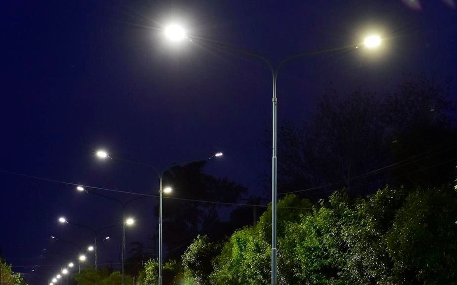 El “prende y apaga” de una luz pública tiene a maltraer a vecinos de 47 casi 6