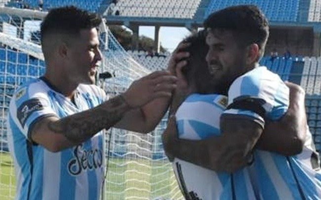Atlético ganó y abandonó el último lugar del Grupo 1