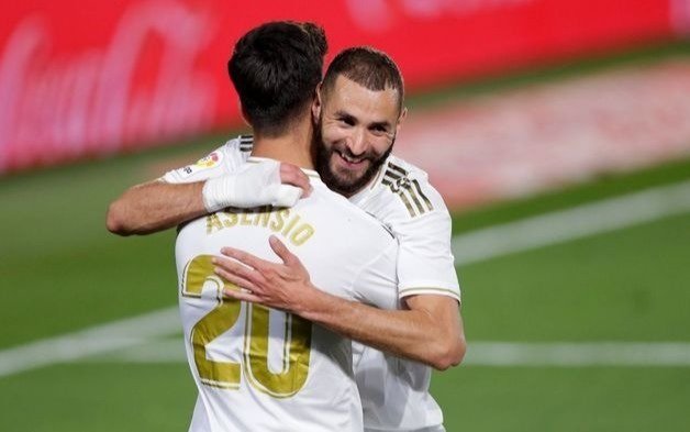Real Madrid goleó 3-0 a Mallorca y estiró la ventaja en la Liga de España