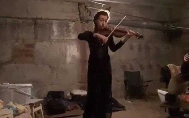 El violín, un “arma” de la resistencia
