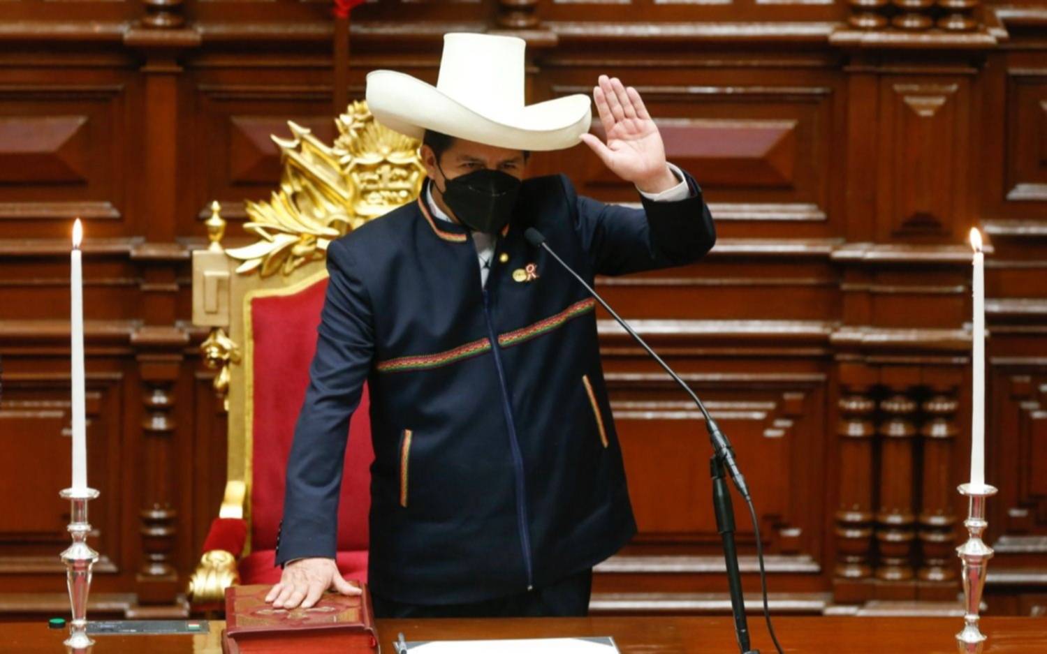 El presidente de Perú sobrevivió a otro pedido de destitución en el Congreso