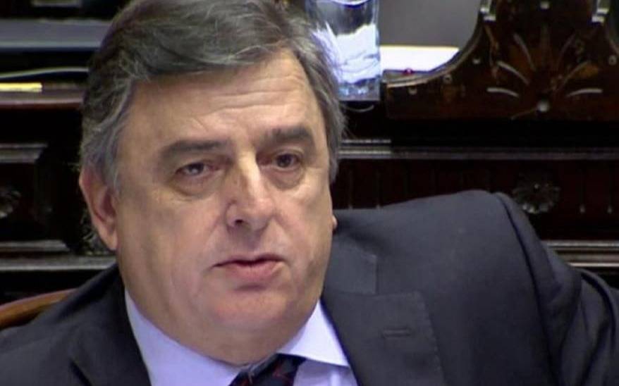 Negri derrapó feo y salió a pedir disculpas