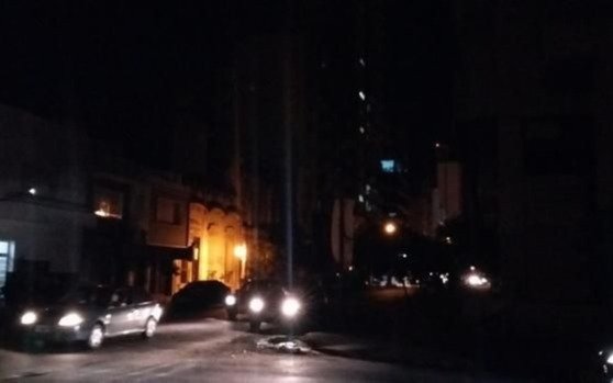 Denuncian fallas en el alumbrado público
