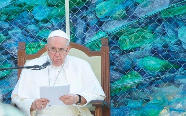 Los jóvenes “pagan el precio más alto” en las guerras, afirmó el Papa