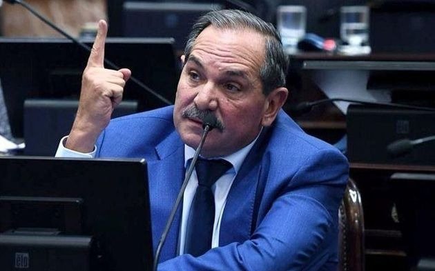 La esposa de Alperovich no cree en “un abuso”