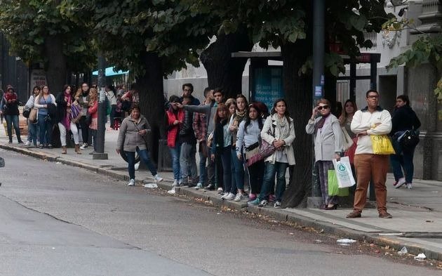 Justificadas quejas de vecinos por demoras y deficiencias de los ómnibus en la Región