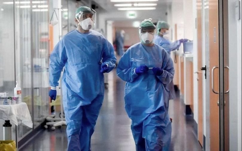 Los casos de Covid bajaron otro 11%