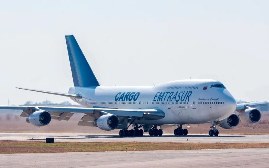 Piden a la Justicia liberar al avión detenido en Ezeiza con iraníes a bordo