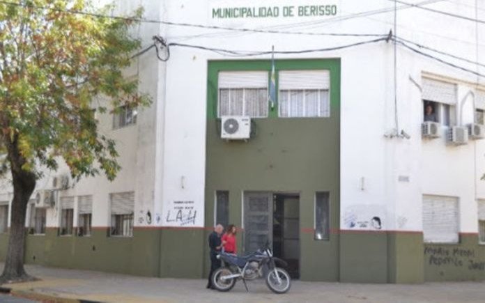 Protesta de trabajadores vuelve a paralizar los servicios en Berisso