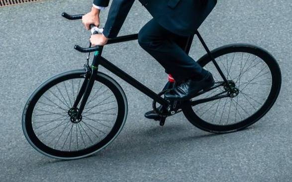 Desazón de una familia de City Bell por el robo de una bicicleta recién comprada