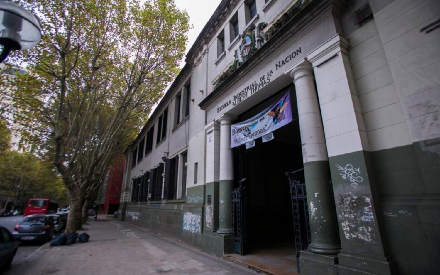 Suman reclamos en el Albert Thomas