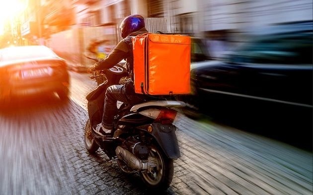La ley de tránsito también debiera tener vigencia para las motos de los delivery