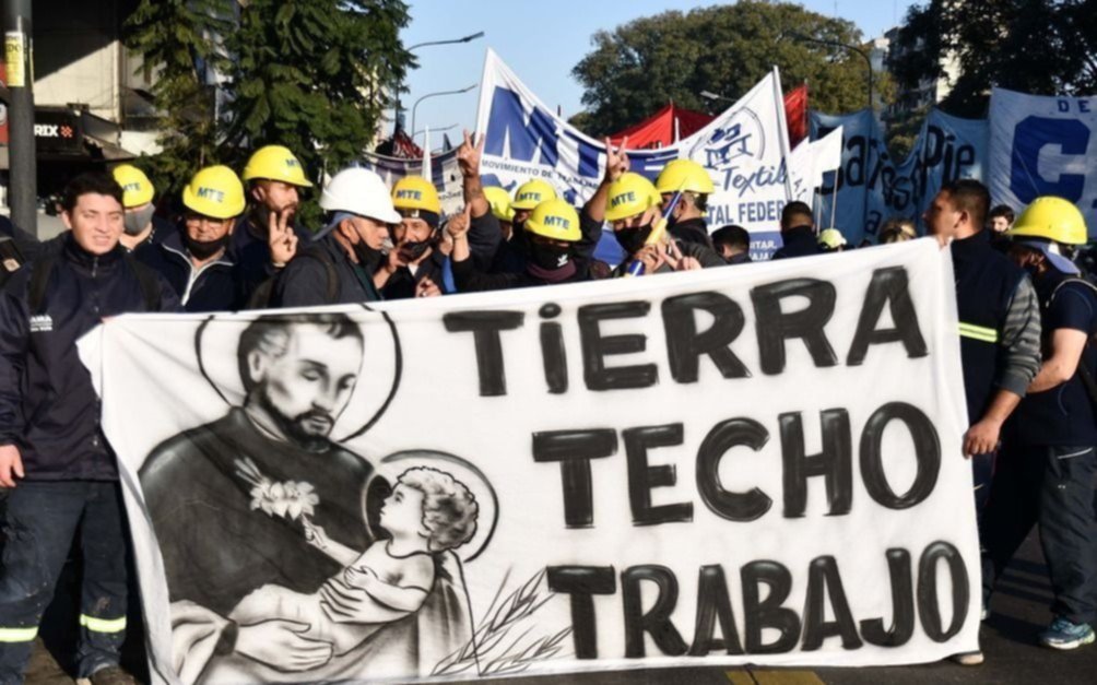 La Iglesia le pidió a la clase política respuestas ante la profunda crisis