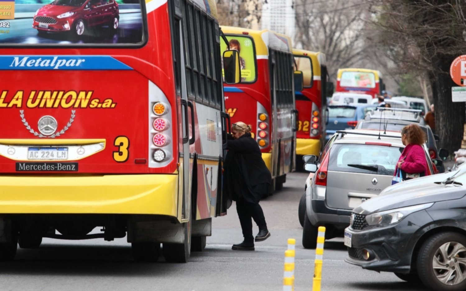 Conciliación y freno al paro de los choferes de colectivos