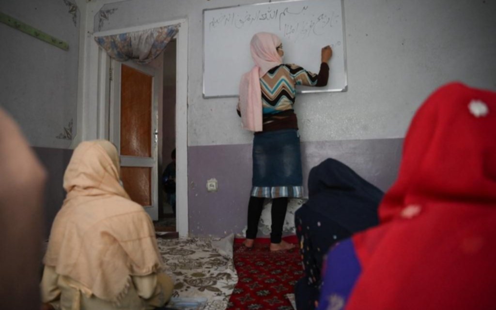 Las mujeres de Afganistán sometidas a un retrógrado código de convivencia