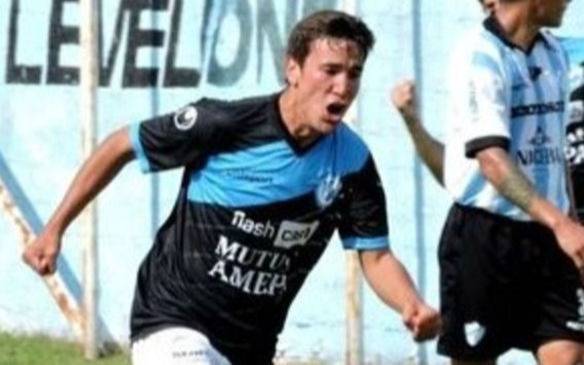 Alexis Alegre cumplió con la suspensión y podrá jugar