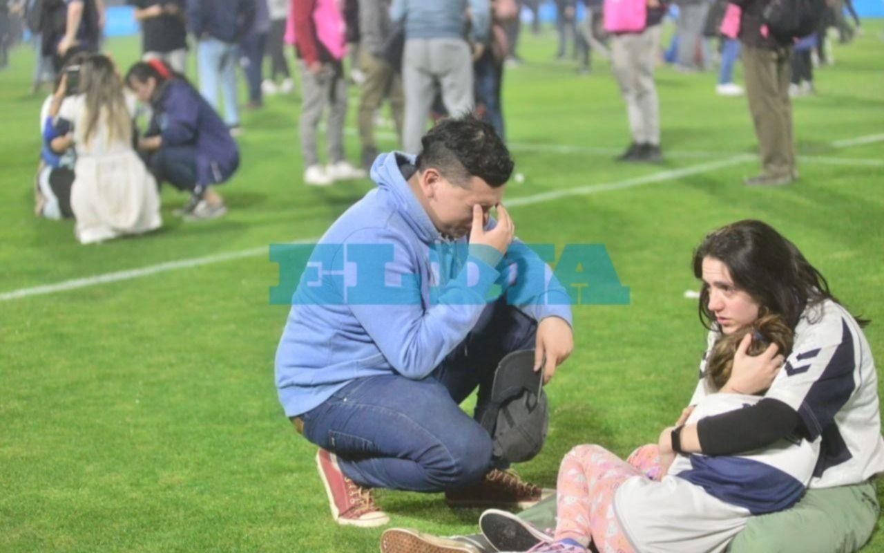 El desvarío y la tragedia ganaron el partido y enlutaron al fútbol