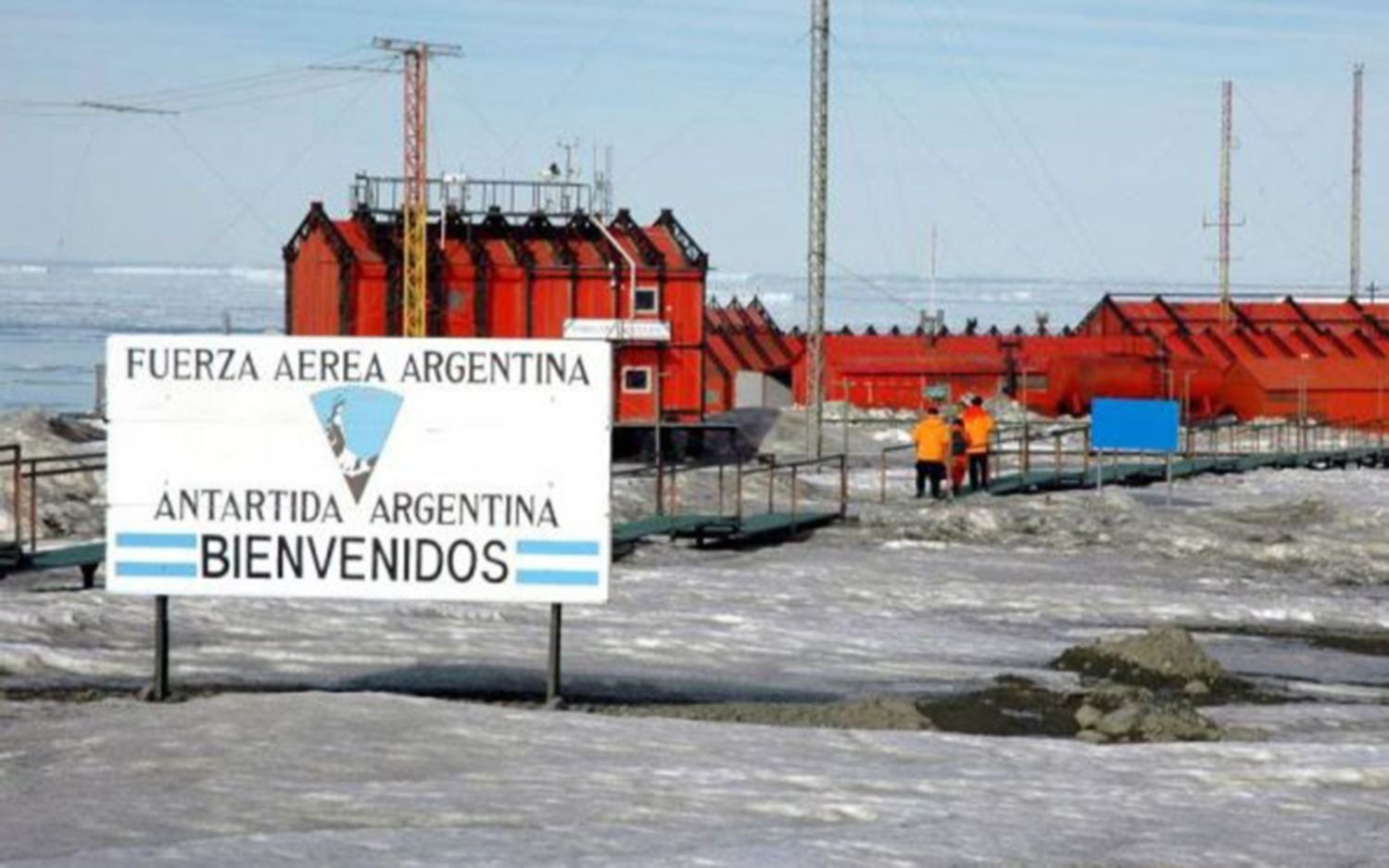 Ataque a mazazos en la Base Marambio