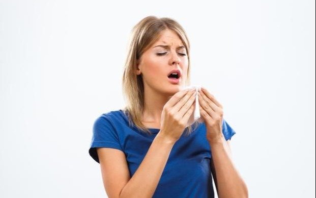 Alertan por un brote de casos de Gripe A y piden a la gente que se vacune
